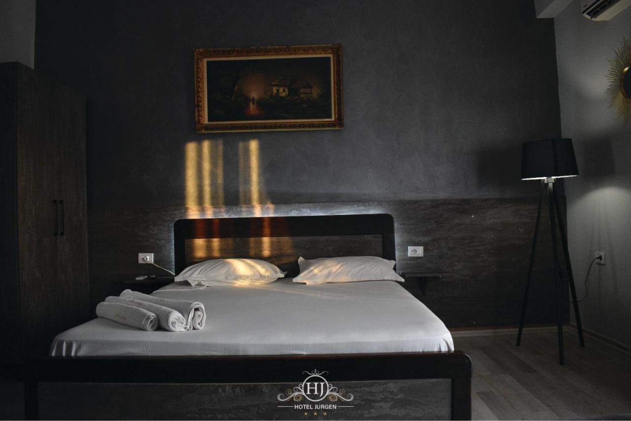 Hotel Jurgen เลเจอ ภายนอก รูปภาพ