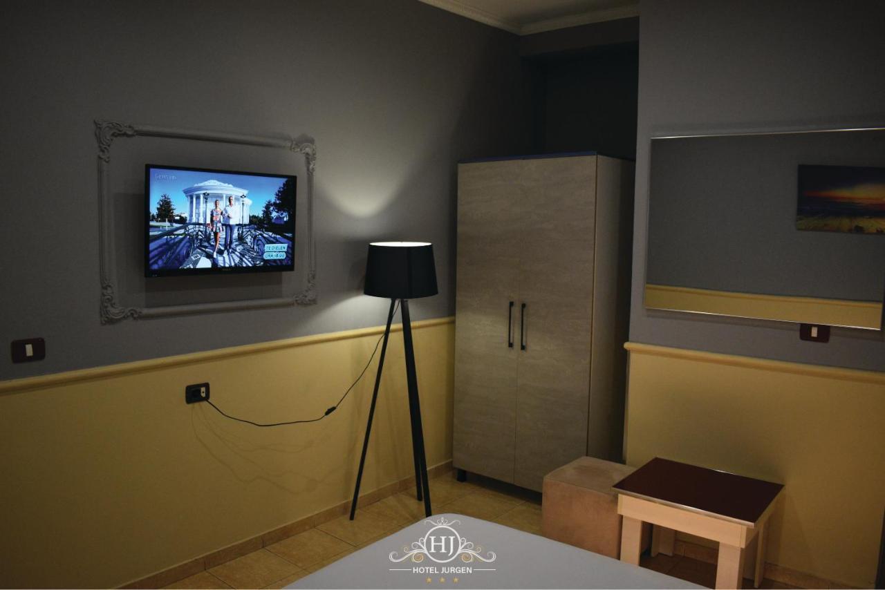 Hotel Jurgen เลเจอ ภายนอก รูปภาพ