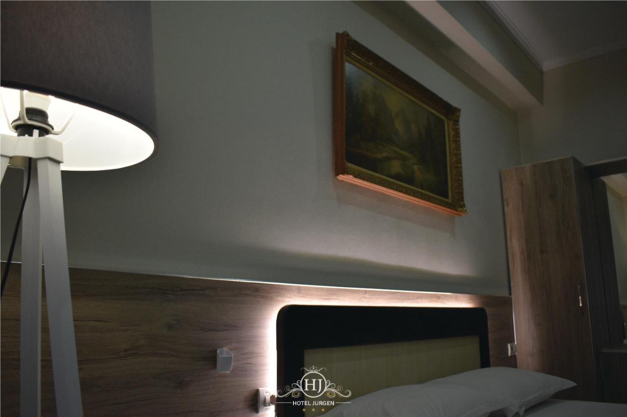 Hotel Jurgen เลเจอ ภายนอก รูปภาพ