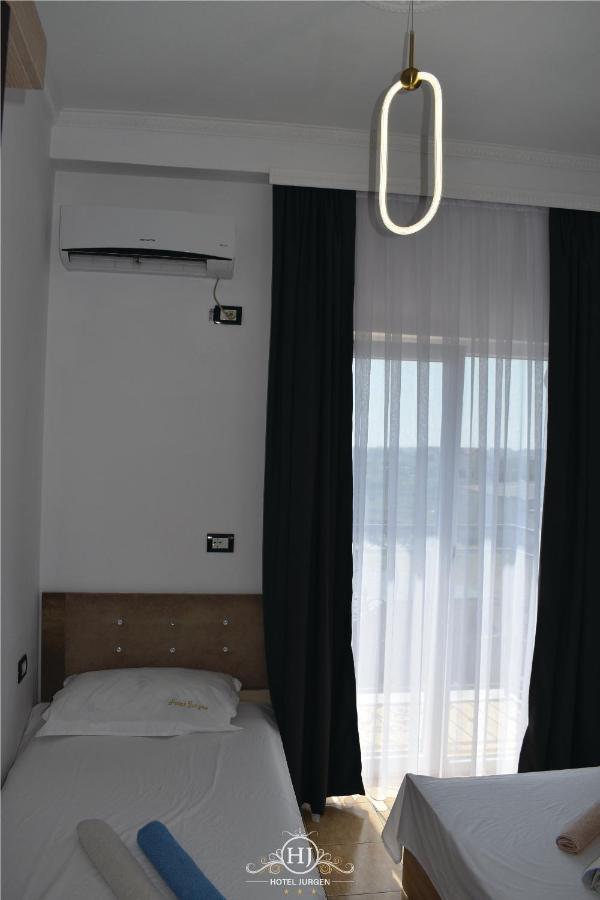 Hotel Jurgen เลเจอ ภายนอก รูปภาพ