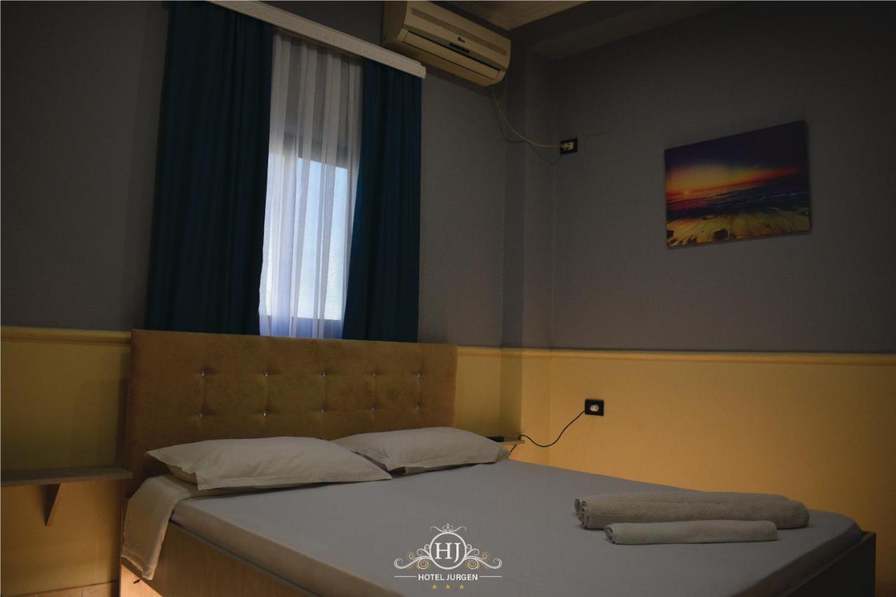 Hotel Jurgen เลเจอ ภายนอก รูปภาพ