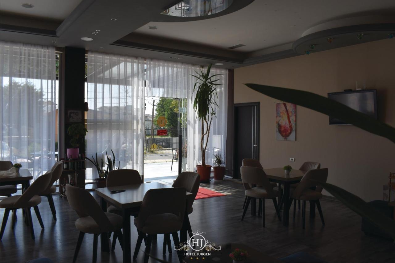Hotel Jurgen เลเจอ ภายนอก รูปภาพ