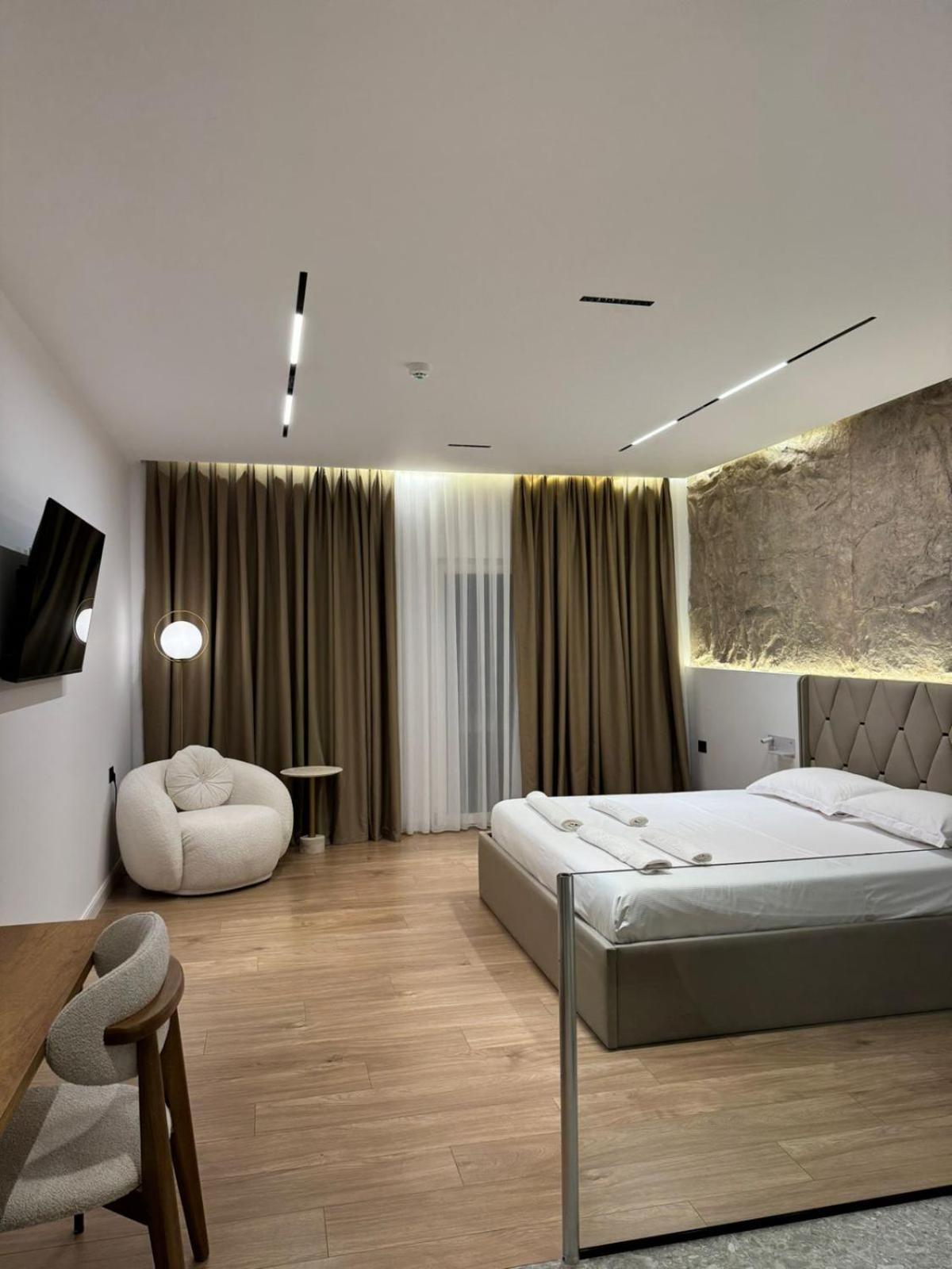 Hotel Jurgen เลเจอ ภายนอก รูปภาพ