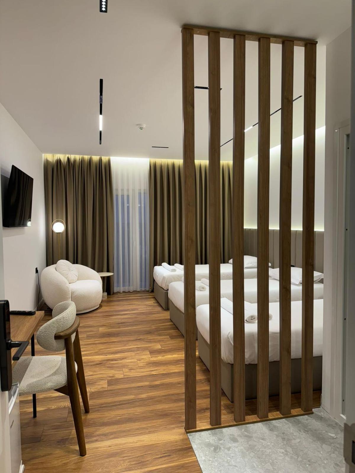 Hotel Jurgen เลเจอ ภายนอก รูปภาพ
