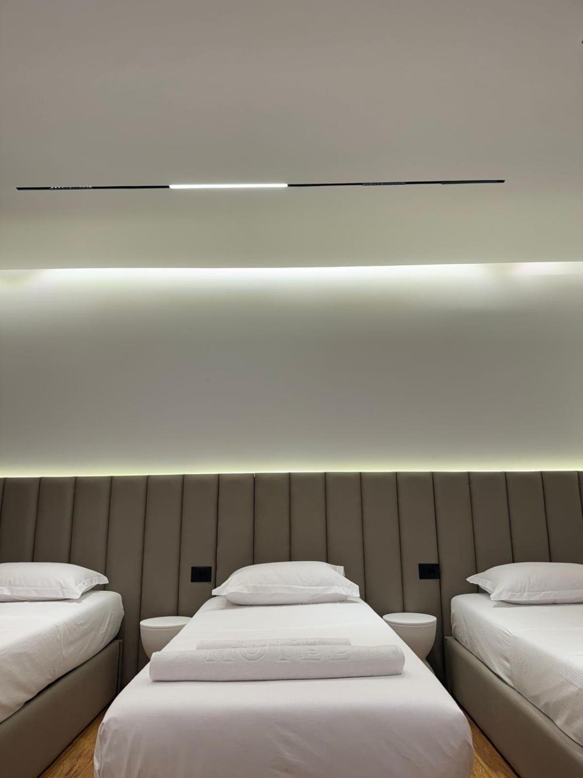 Hotel Jurgen เลเจอ ภายนอก รูปภาพ