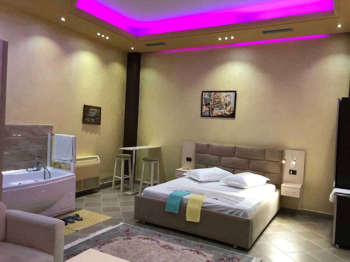 Hotel Jurgen เลเจอ ภายนอก รูปภาพ